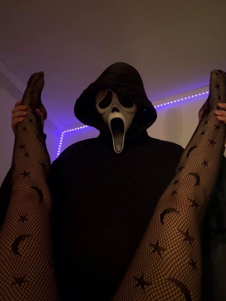 MotherMadeAFreak pretty actress pictures