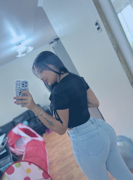 Karolina_ beautiful star img