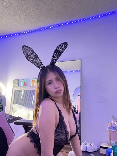 Luckycharm_ model perfect galleries