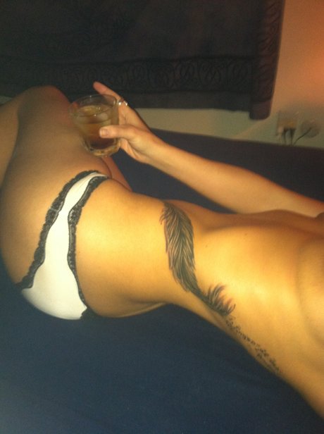 Darling J model hot photo