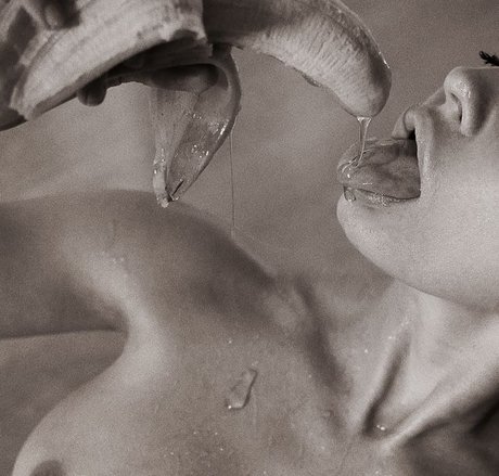 Blonde Queen exclusive actress galleries