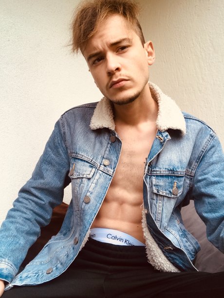 Osvaldo Peter pornstar exclusive photo