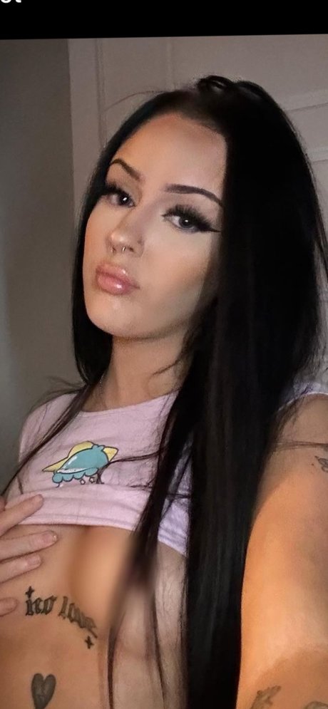 Mollyyyy top actress img