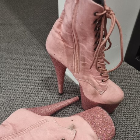 Feetsie Feet top pornstar archive