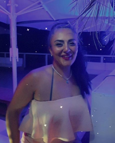 M n_ star top picture