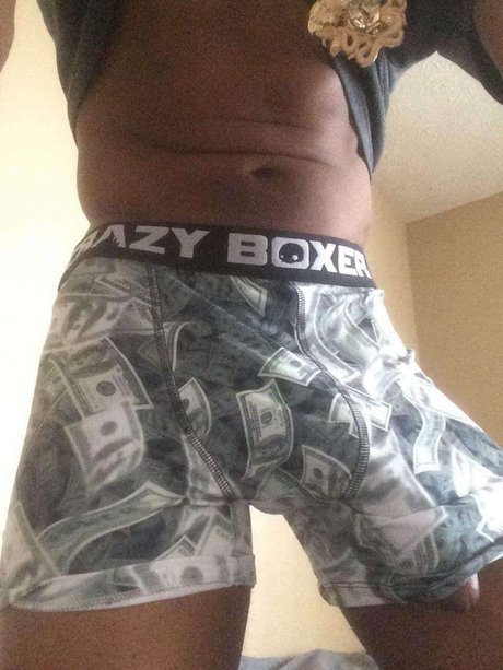 Factious art model gallery