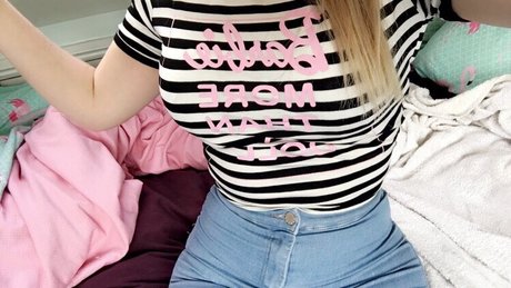 angelcakes hot model pic