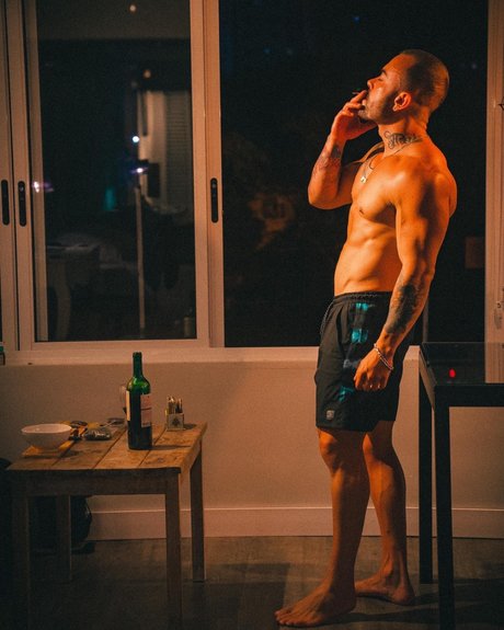 Phil Karv erotic actress picture