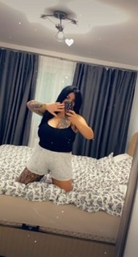 Marya87 pretty pornstar pictures