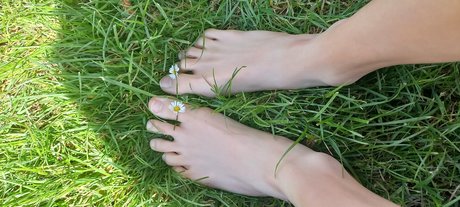 Locia erotic model picture