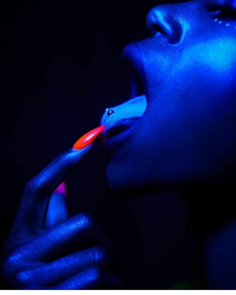 q ashley23 erotic model archive