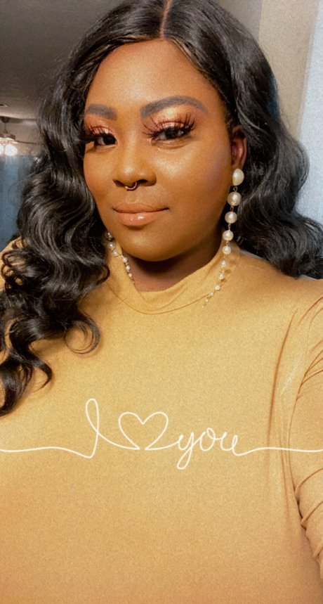 _Thotlanta_ model pornographic photo