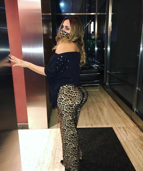 Belen Francese model pretty images