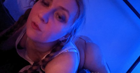 sincerelysarahtrickler hd actress photo