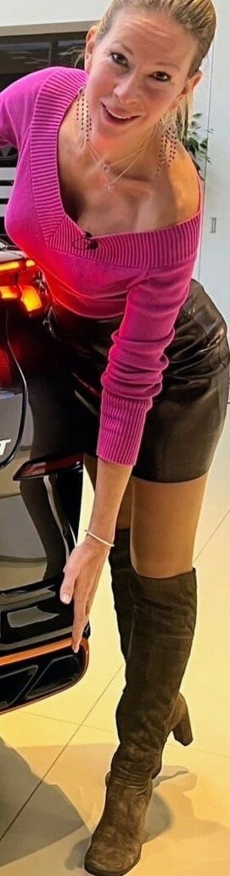 Lisa Rulit exclusive actress pics