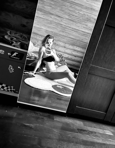 Lisa Rulit hd model photo