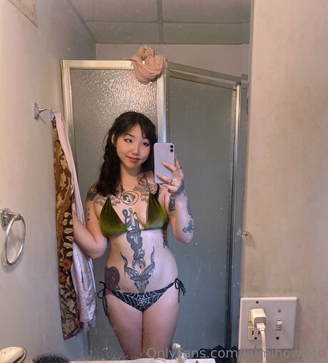 Kumihowitch model pornographic picture