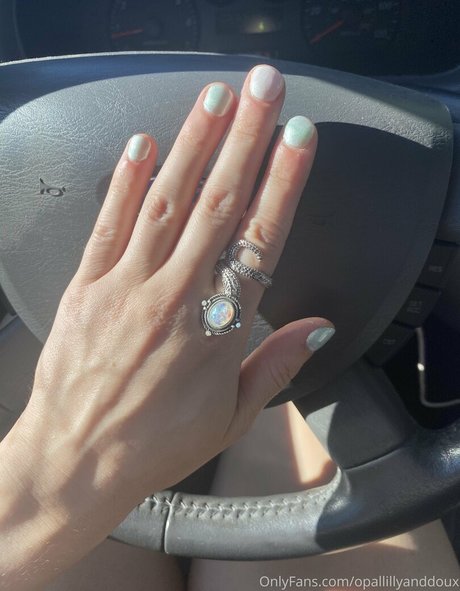 opal lilly onyx nude actress galleries