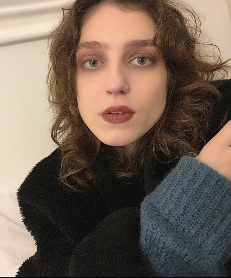 Jasmine van den Bogaerde art star photos