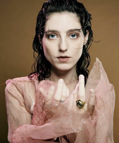 Jasmine van den Bogaerde naked pornstar img