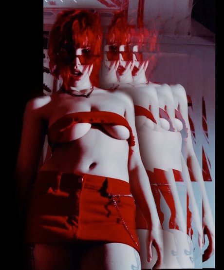 ashpit naked star pictures