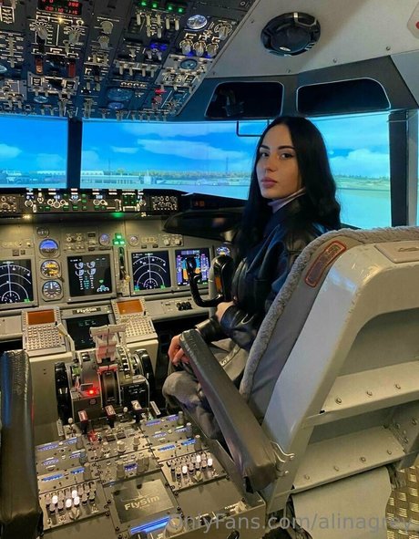 alinagrey Profile pic