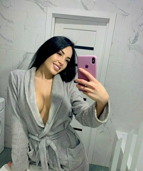 alinagrey beautiful actress photos