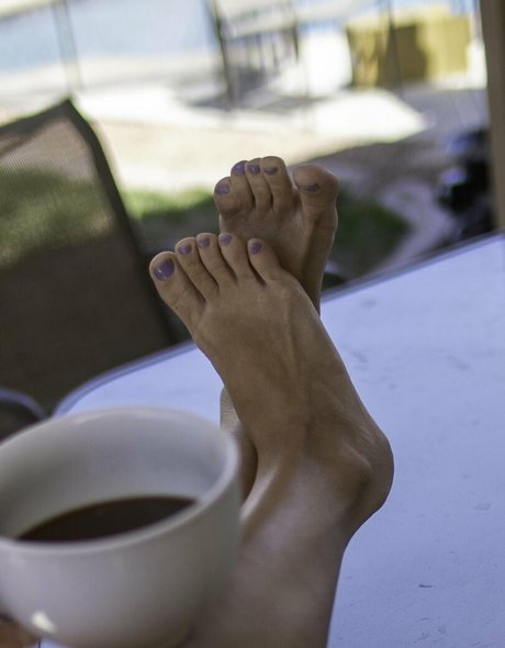 charlottedreamxo model pictures