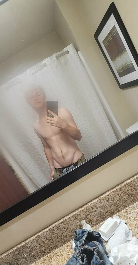 keeganislivid nude pornstar images