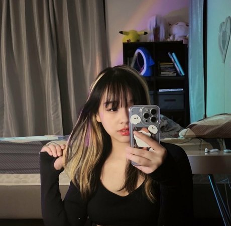 sadparu adult actress gallery