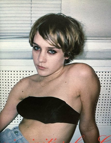 Chloe Sevigny erotic model photo