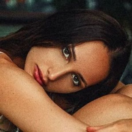 Paula Szenejko model adult pics