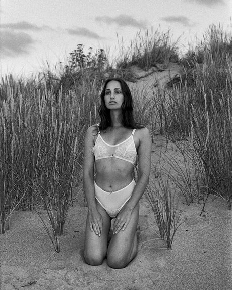 Paula Szenejko pretty pornstar archive