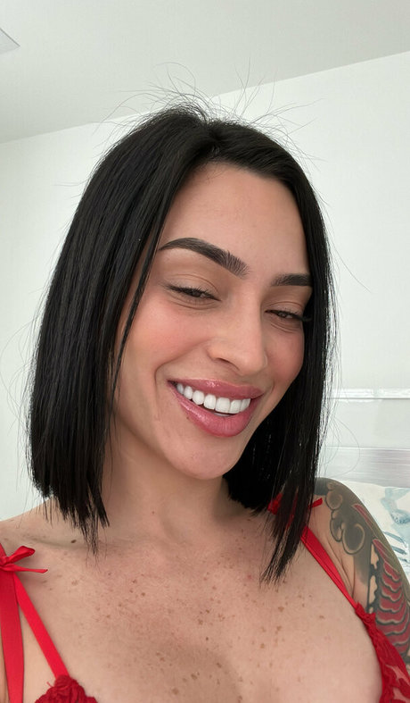 roselinllanes nude actress galleries