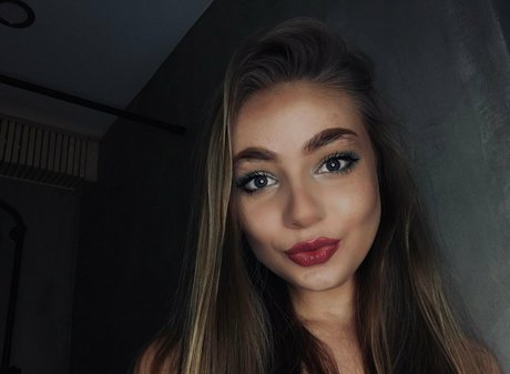 livionly model pornographic pictures