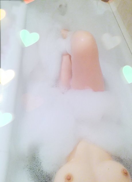 Olya Holmes model xxx image