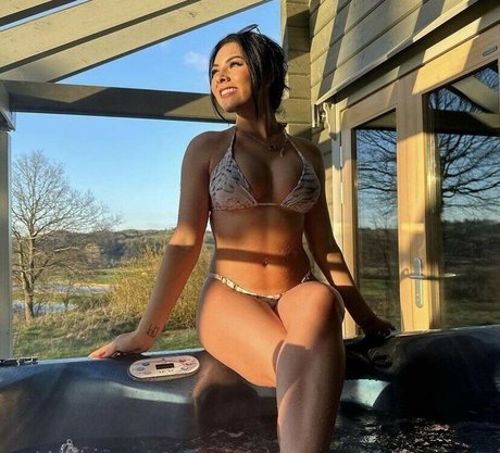 Paige Thorne nice actress image