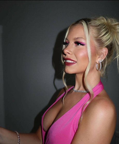 Haylei Mychail star sexy images