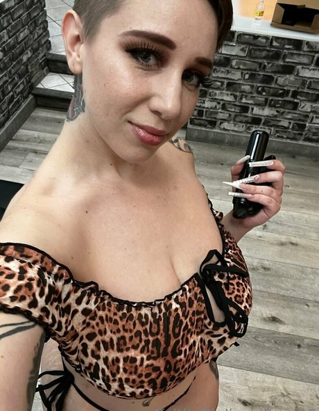 caitlinzielinskifree star naked picture