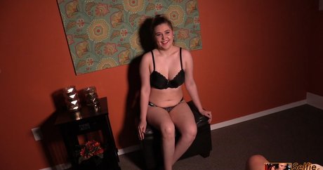 BlowBangGirls model hot image