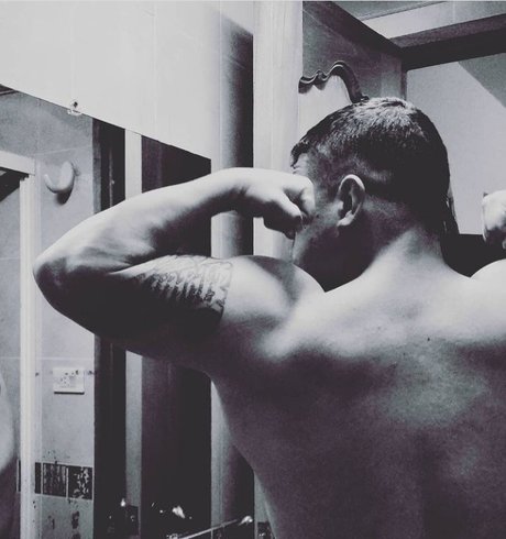 Leonardo ochoa rojas model free images