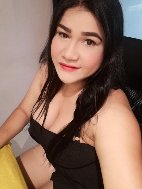 D Muack exclusive model image