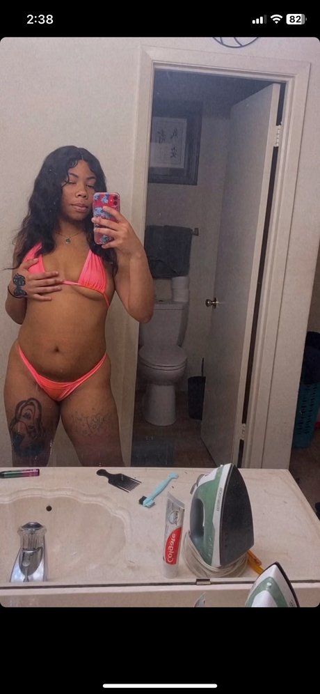 thatsyellaababe art star photos