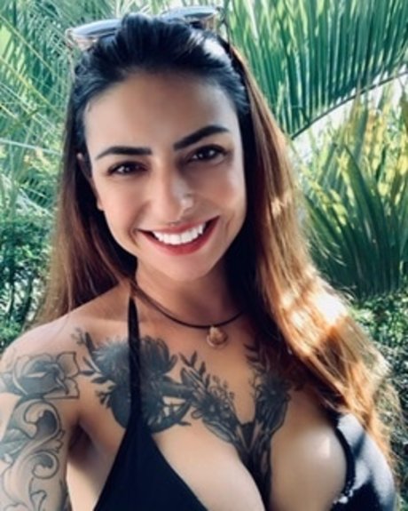 H rika Marques beautiful model picture