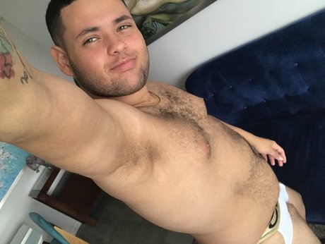 Jhonatan Daniel Alexander Herrera star pornographic photos