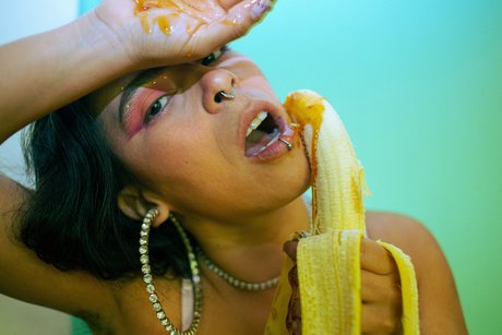 Catalina Rojo star hot img