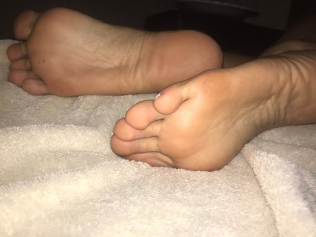 Mary Pearson adult model picture