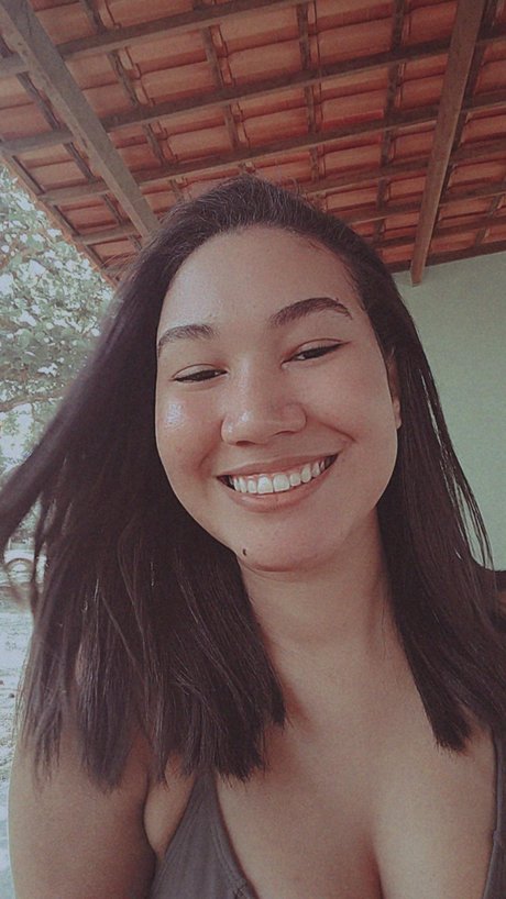 Queelly star nude archive