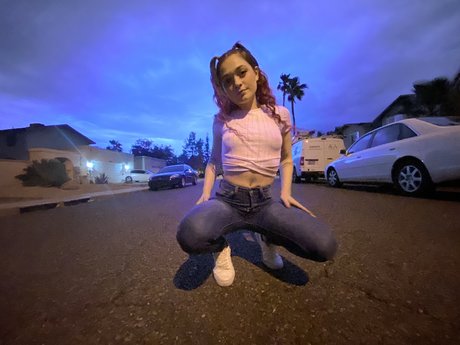 LittleMcKenzie hot star gallery