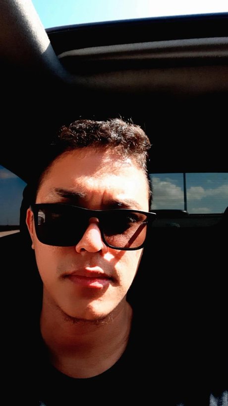 Karlos Lewis star sex picture